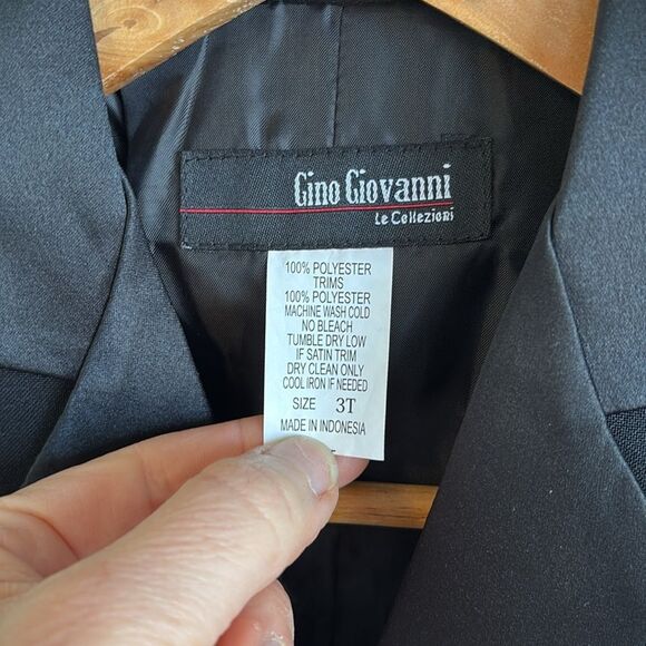 Gino Giovanni Boys Tuxedo Jacket Size 4T Black - Picture 2 of 7